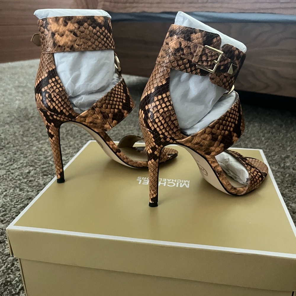 Brand New Michael Kors
